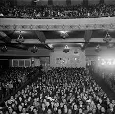 影片看点：出身大贵族家庭的维斯康蒂弹簧刀在《洛可兄弟》中描绘了意大利战后底层的颓废挣扎