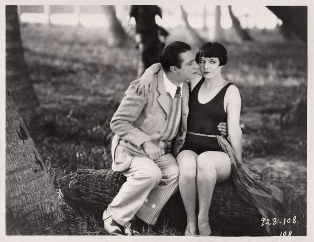 推荐一部好看的电影夏洛特烦恼